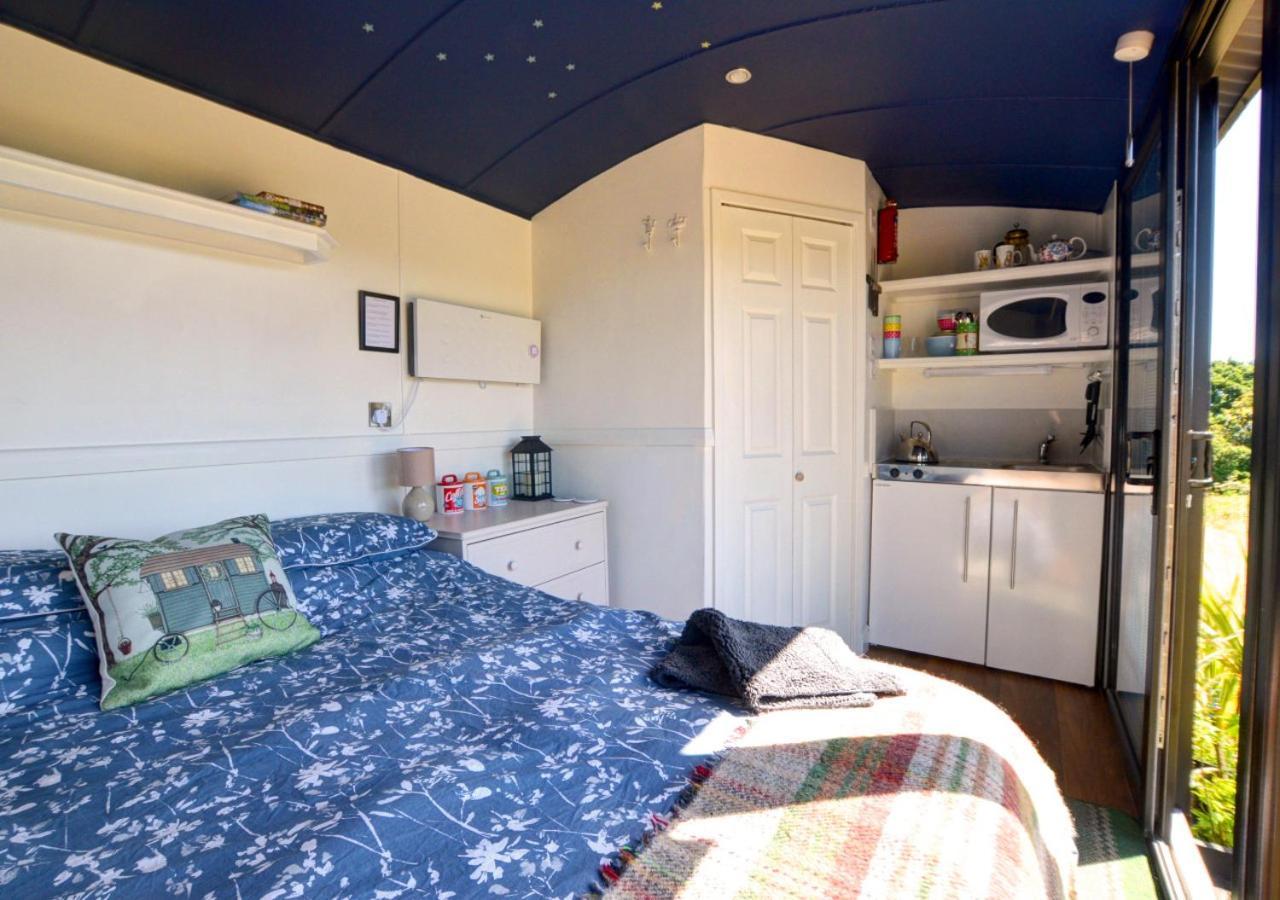 Shepherds Hut At Ridge Hall Стейтс Екстериор снимка
